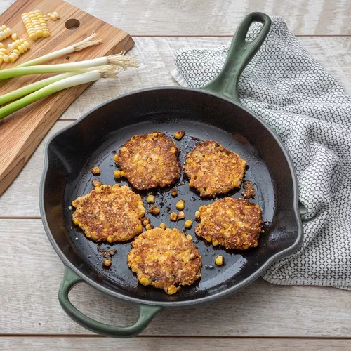 Le Creuset Signature Cast-Iron Skillet, 10.25"