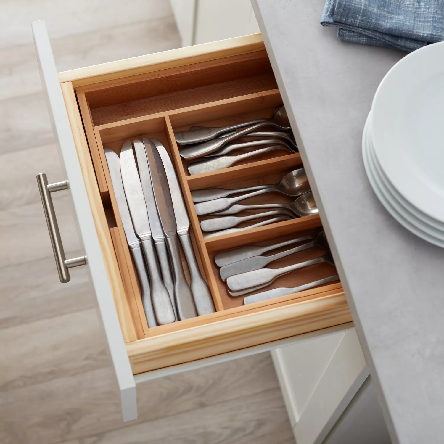 Expandable Bamboo Cutlery Holder