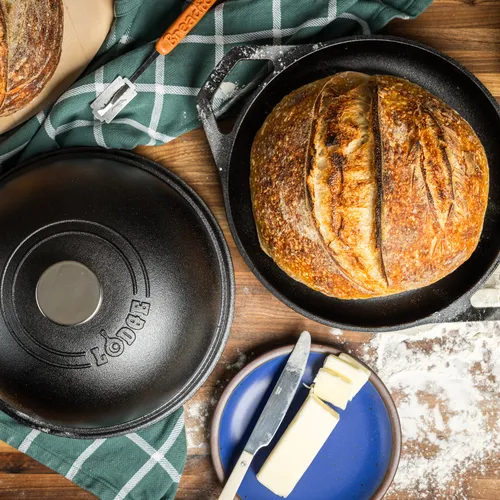 Lodge Chef Collection Cast Iron Bread Oven