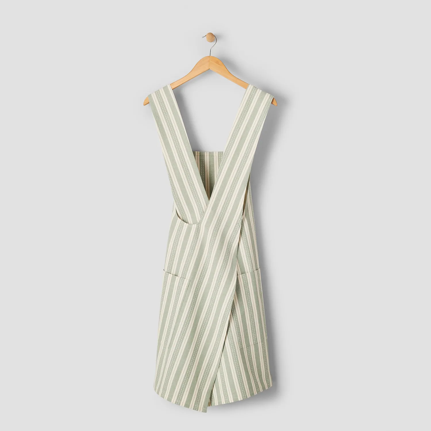 Sur la table Striped Smock Apron