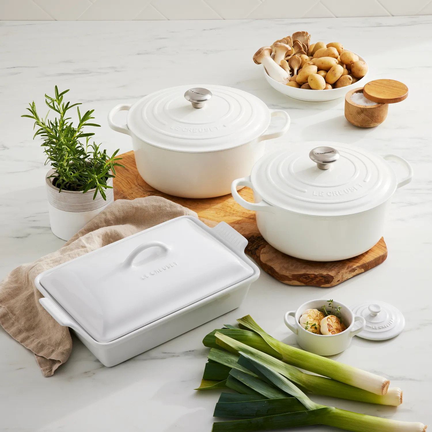 Le Creuset Signature Round Dutch Oven, 5.5 Qt.