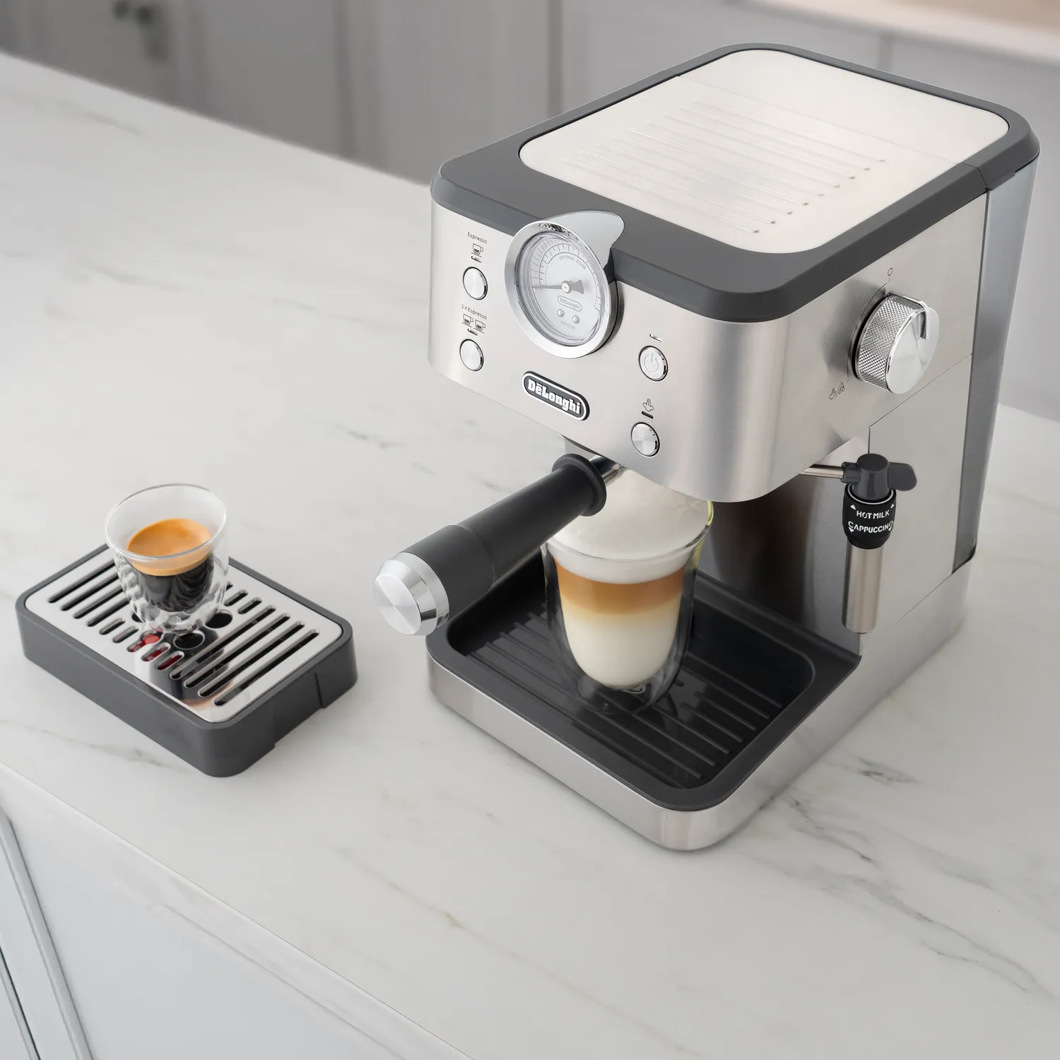 De'Longhi Classic Espresso Machine