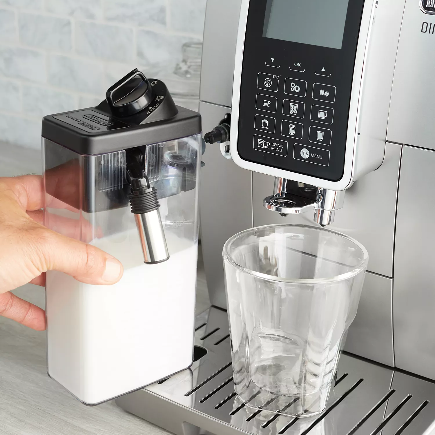 De&#8217;Longhi Dinamica Fully Automatic Espresso Machine with LatteCrema&#8482;