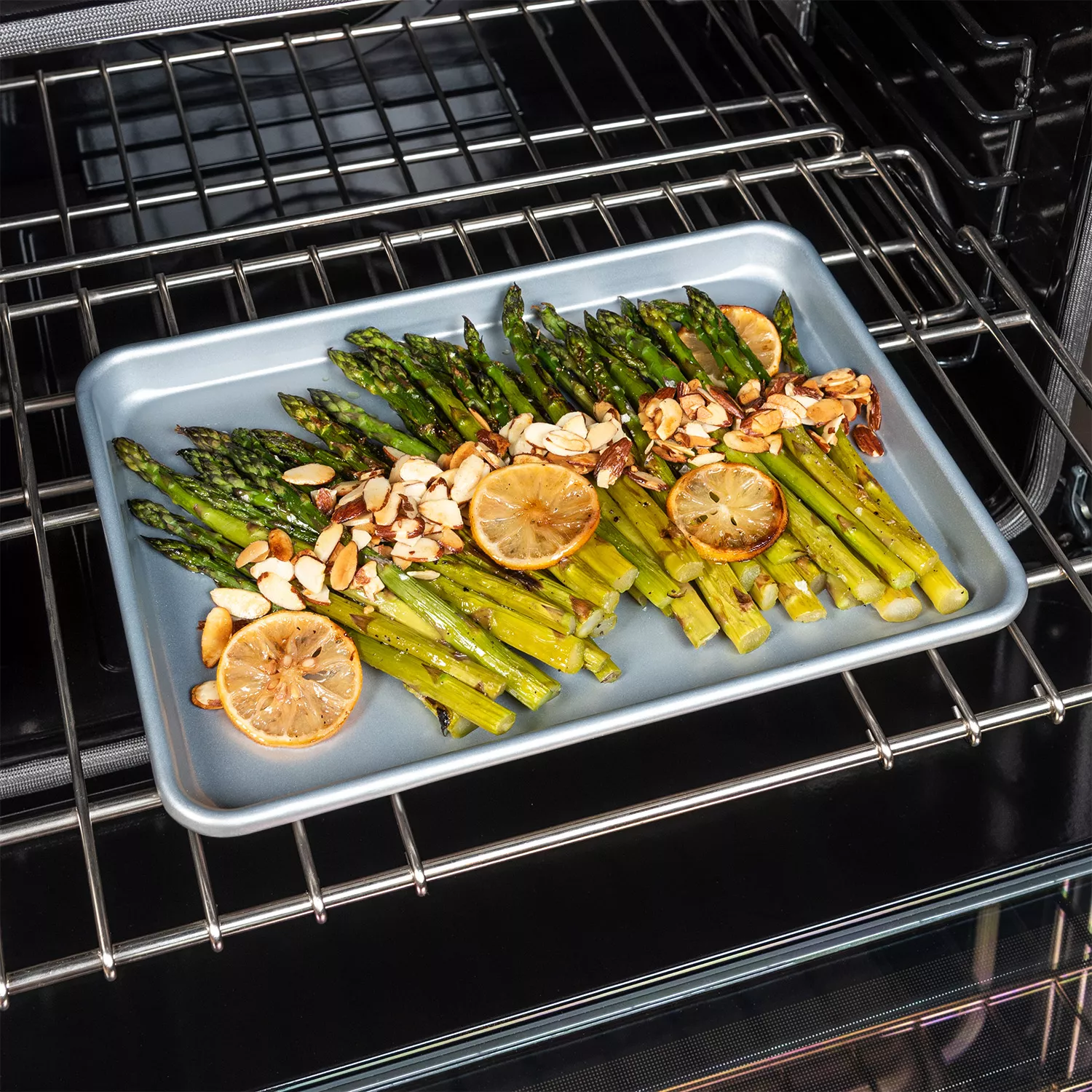 USA Pan Bakeware Quarter Sheet Pan, Warp Resistant Nonstick Baking Pan,  Made in the USA from Aluminized Steel