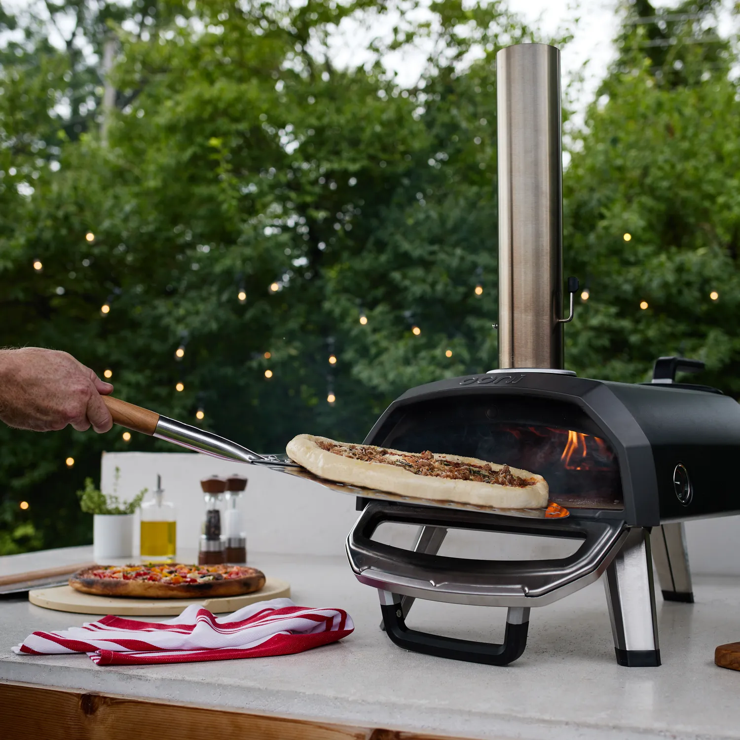 Ooni Karu 12G Multi-Fuel Pizza Oven