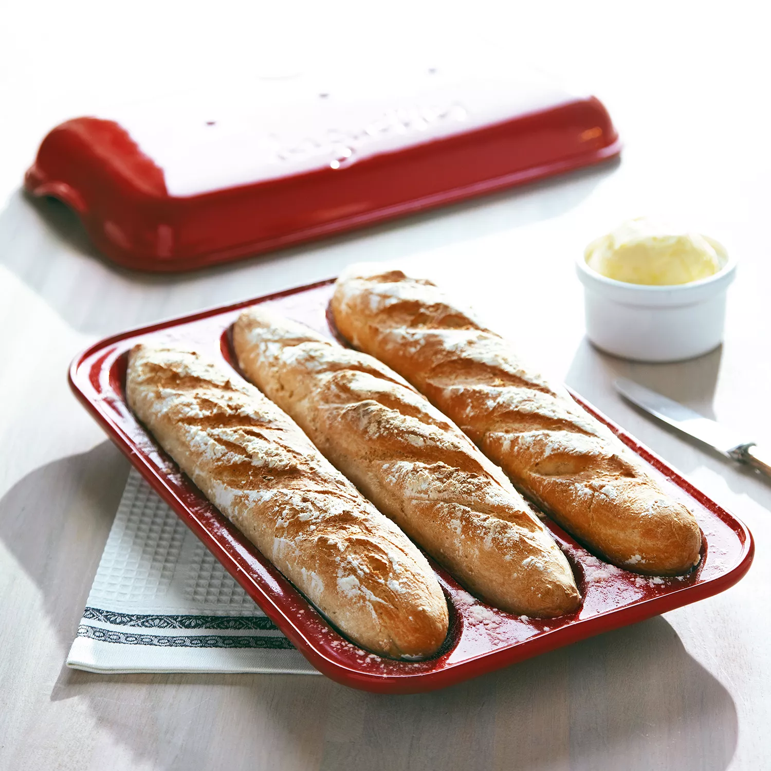 Emile Henry Baguette Baker