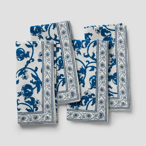 Sur la table Floral Blossom Napkins, Set of 4