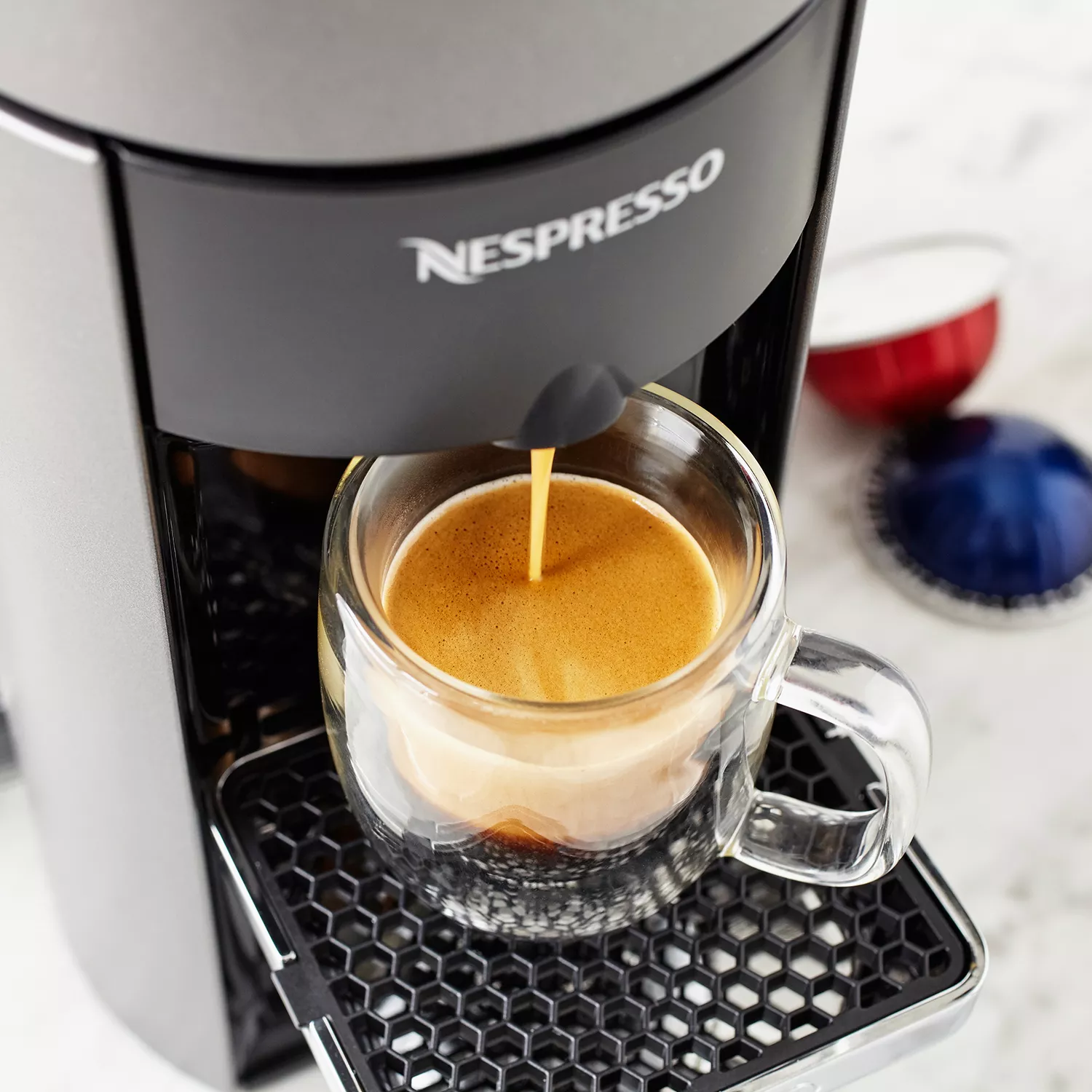 Nespresso Evoluo Deluxe by De&#8217;Longhi with Aeroccino 3 Frother, Titan