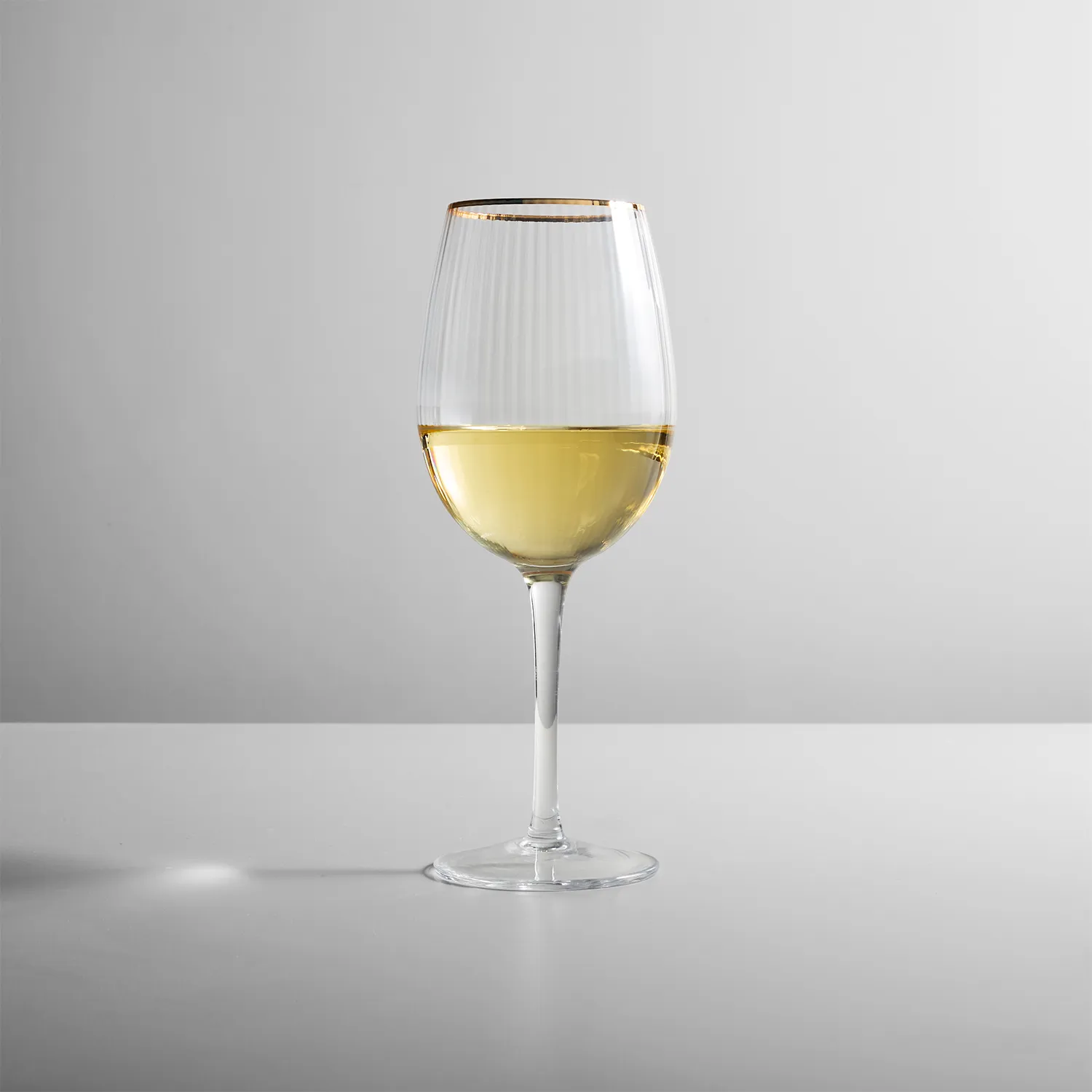 Sur La Table Optic Gold Rim Wine Glass 