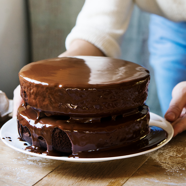 Online Two-Layer Chocolate Cake Workshop (ET)