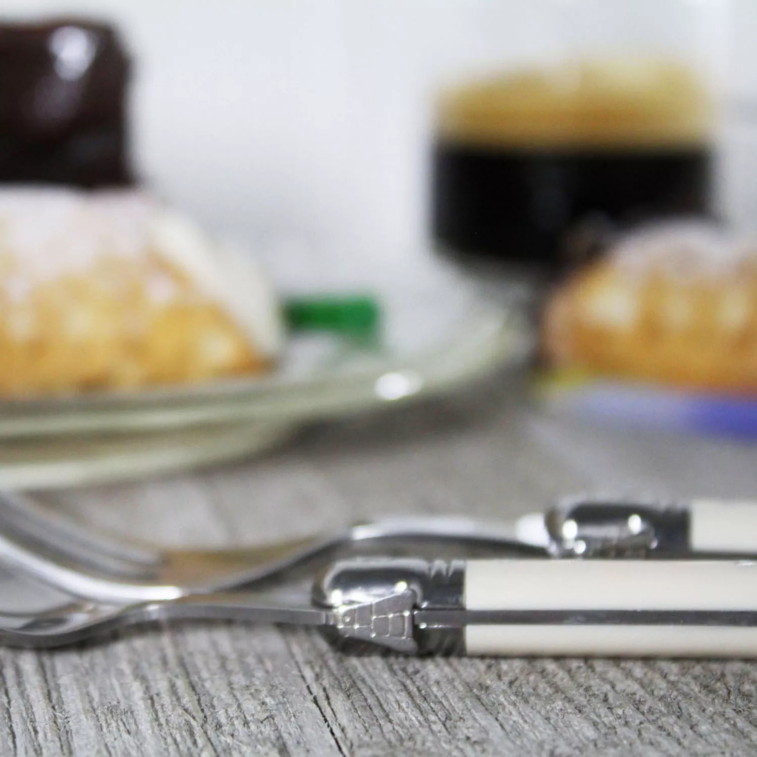 French Home 8-Piece Laguiole Cocktail/Dessert Spoon and Fork Set