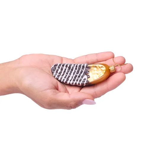 Sur la table Biscotti Ornament