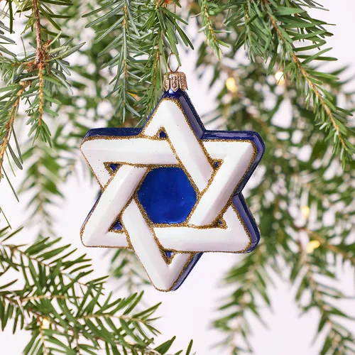 Sur la table Star of David Ornament