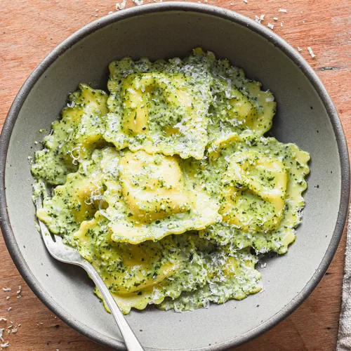 Ravioli with Roasted Garlic Pesto Cream Sauce