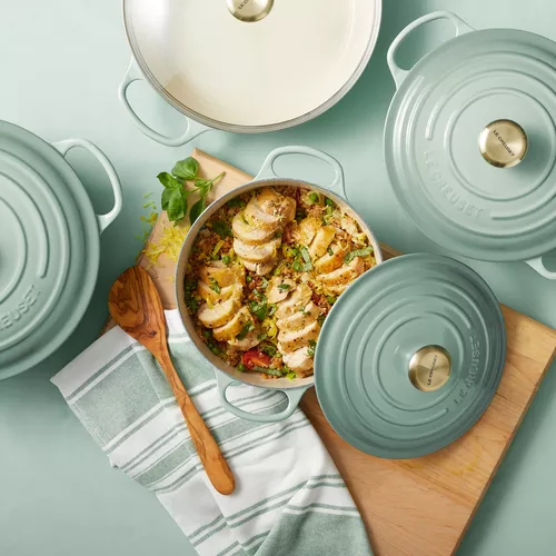 Le Creuset Signature Round Dutch Oven, 5.5 Qt.