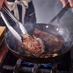 Date Night: Steak and Crab Cakes Love all the cooking classes at Sur la Table