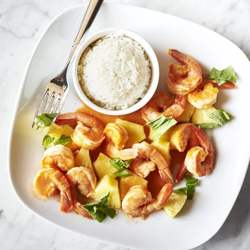 Pineapple and Shrimp Red Curry (kaeng Khua Saparot)