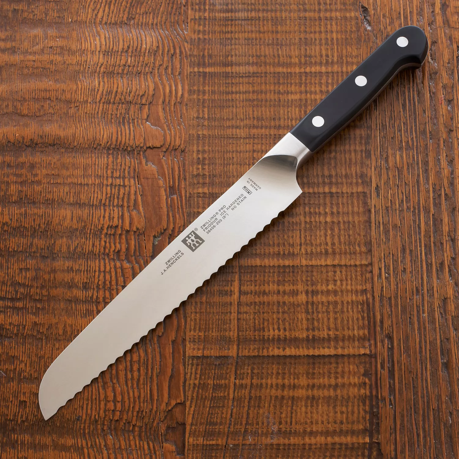 Zwilling J.A. Henckels Pro Bread Knife, 8"