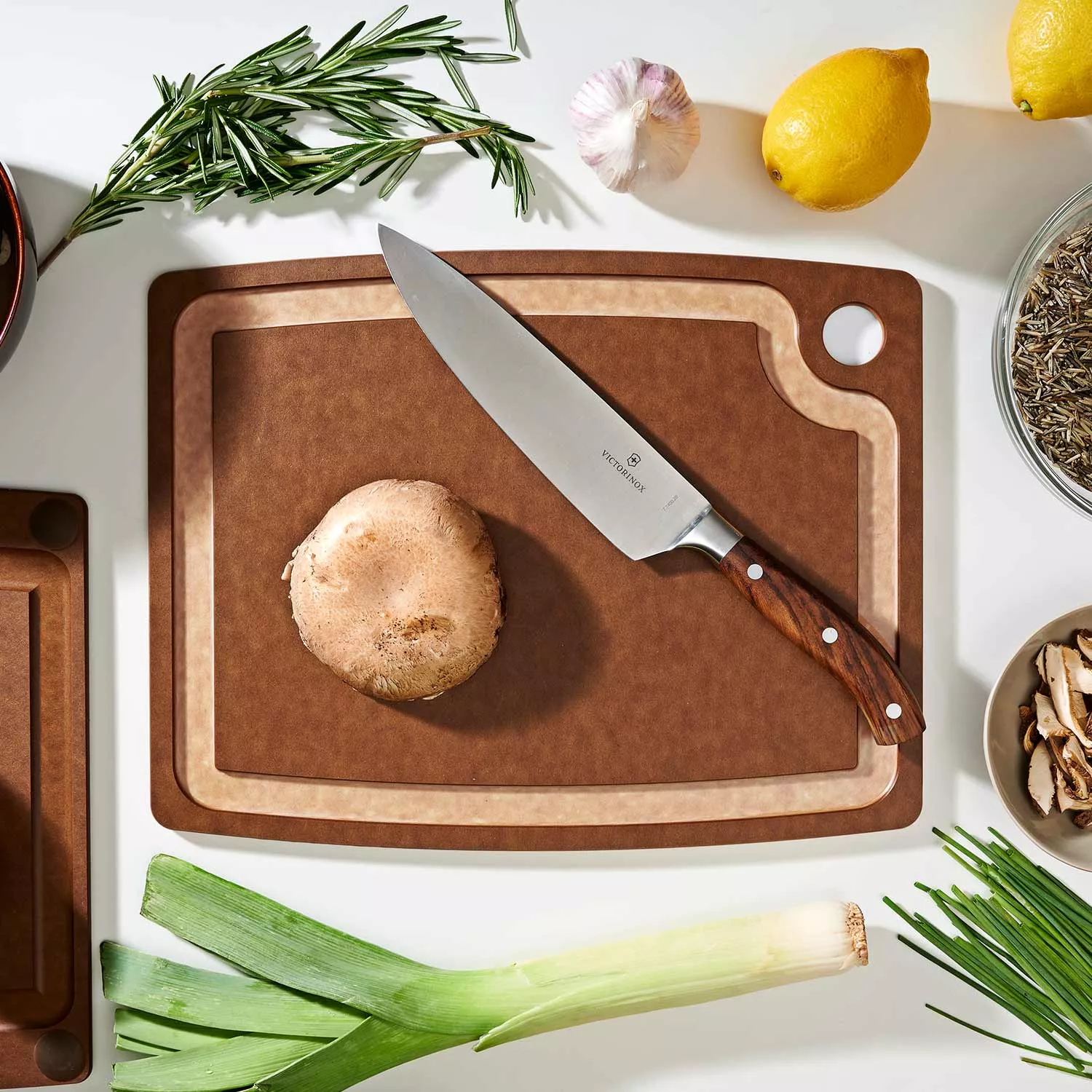 Epicurean Gourmet Series Groove Cutting Board, Nutmeg