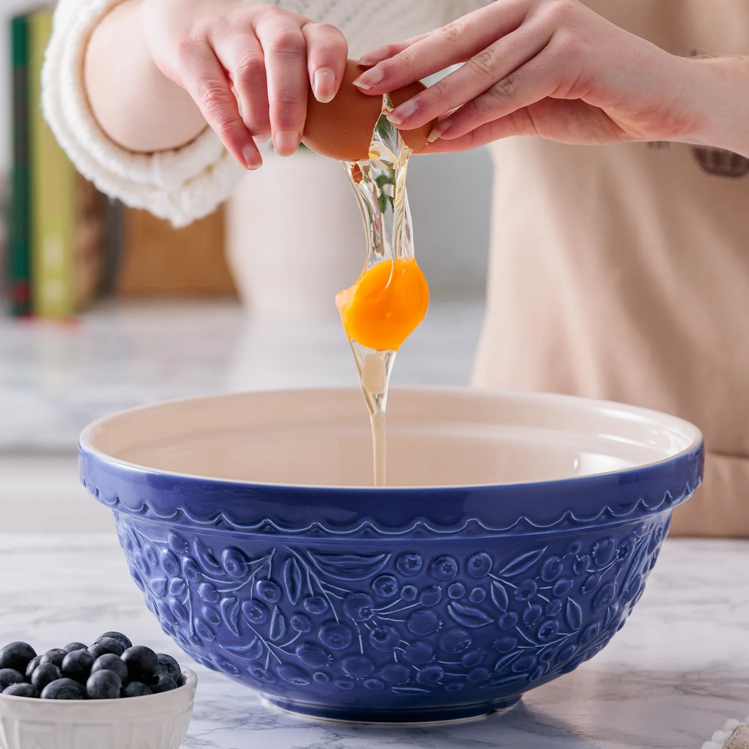 Mason Cash Blueberry Mixing Bowl, 2.85 qt.