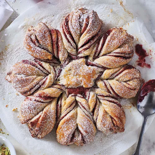 Raspberry Cardamom Snowflake Pull Apart Wreath