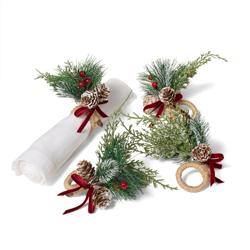 Sur la table Holly Napkin Rings, Set of 4