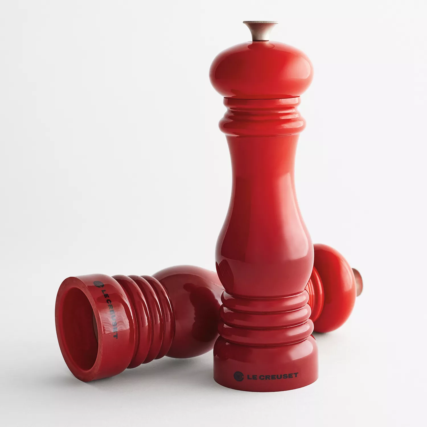 Le Creuset 5 Salt & Pepper Mill Set - Cerise