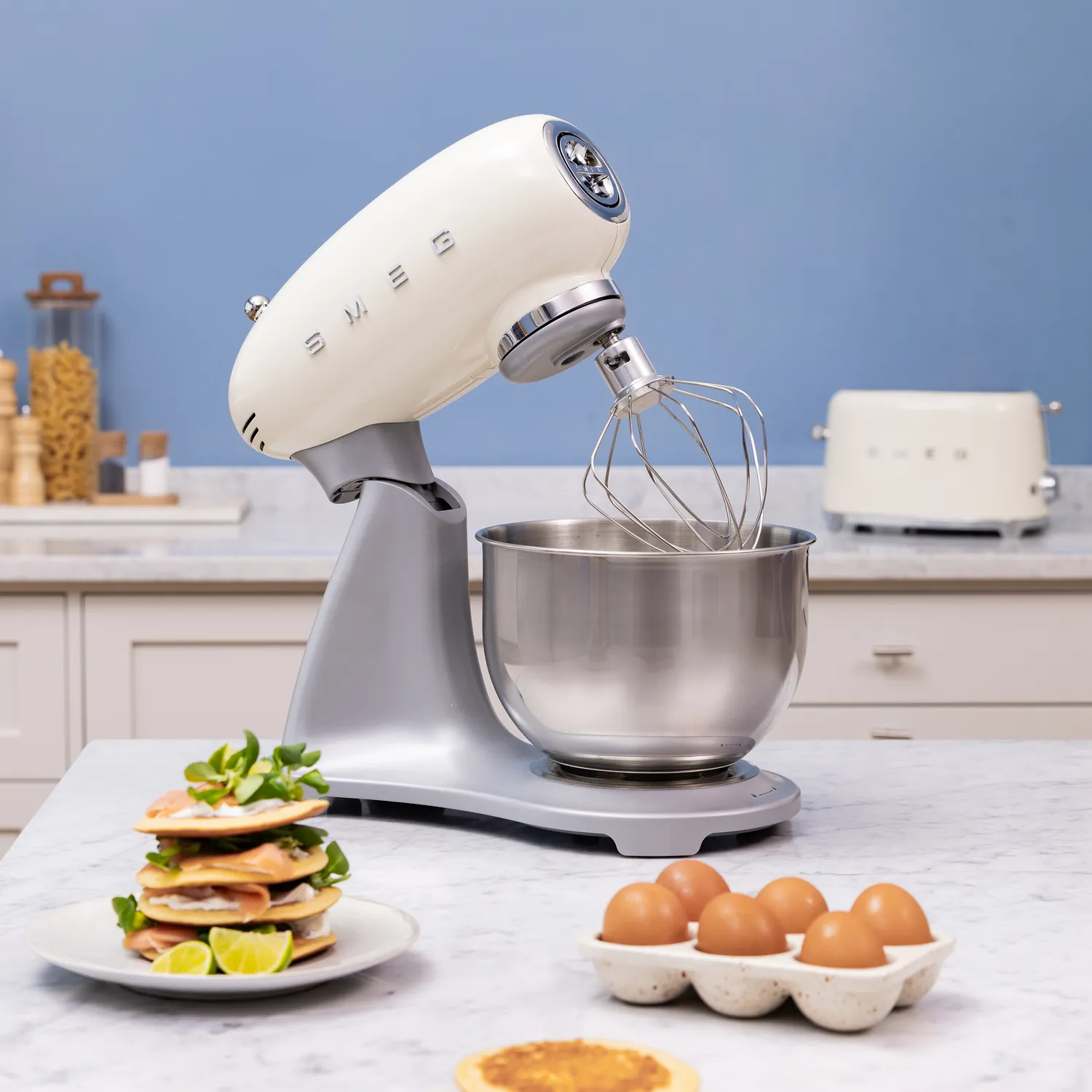 Smeg 50s Retro Style Aesthetic Classico Half-Color Stand Mixer