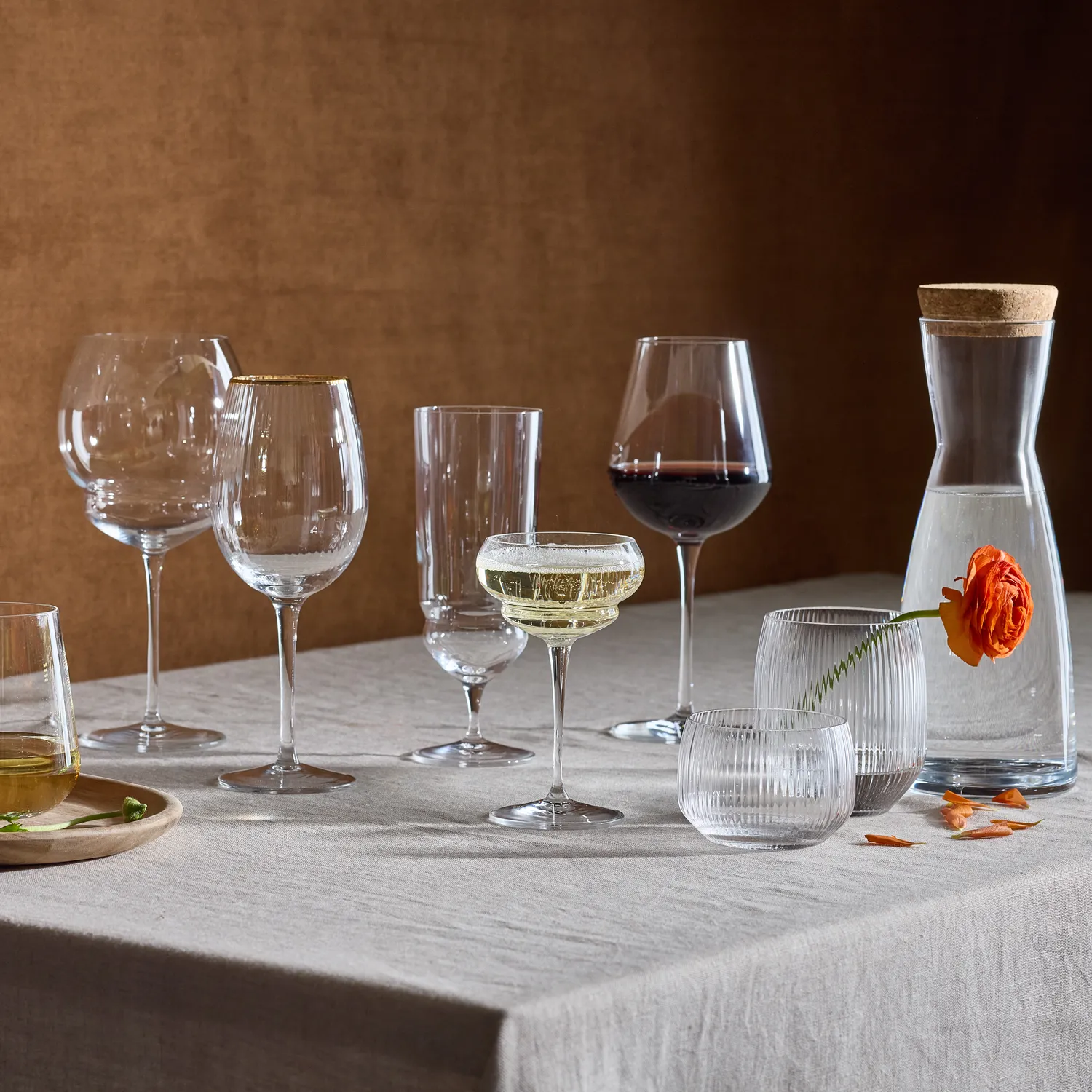 Sur La Table Optic Gold Rim Wine Glass 
