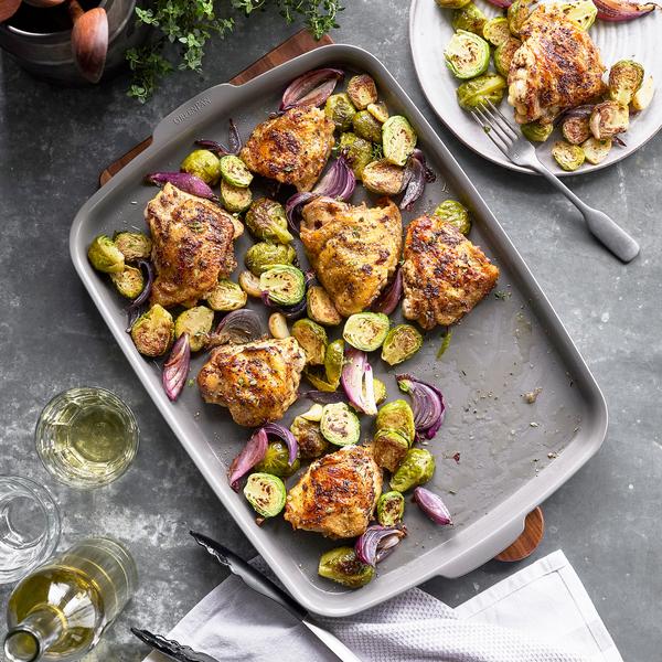 GreenPan Elite Ceramic Nonstick Ovenware, Half Sheet Pan - thumbnail 3