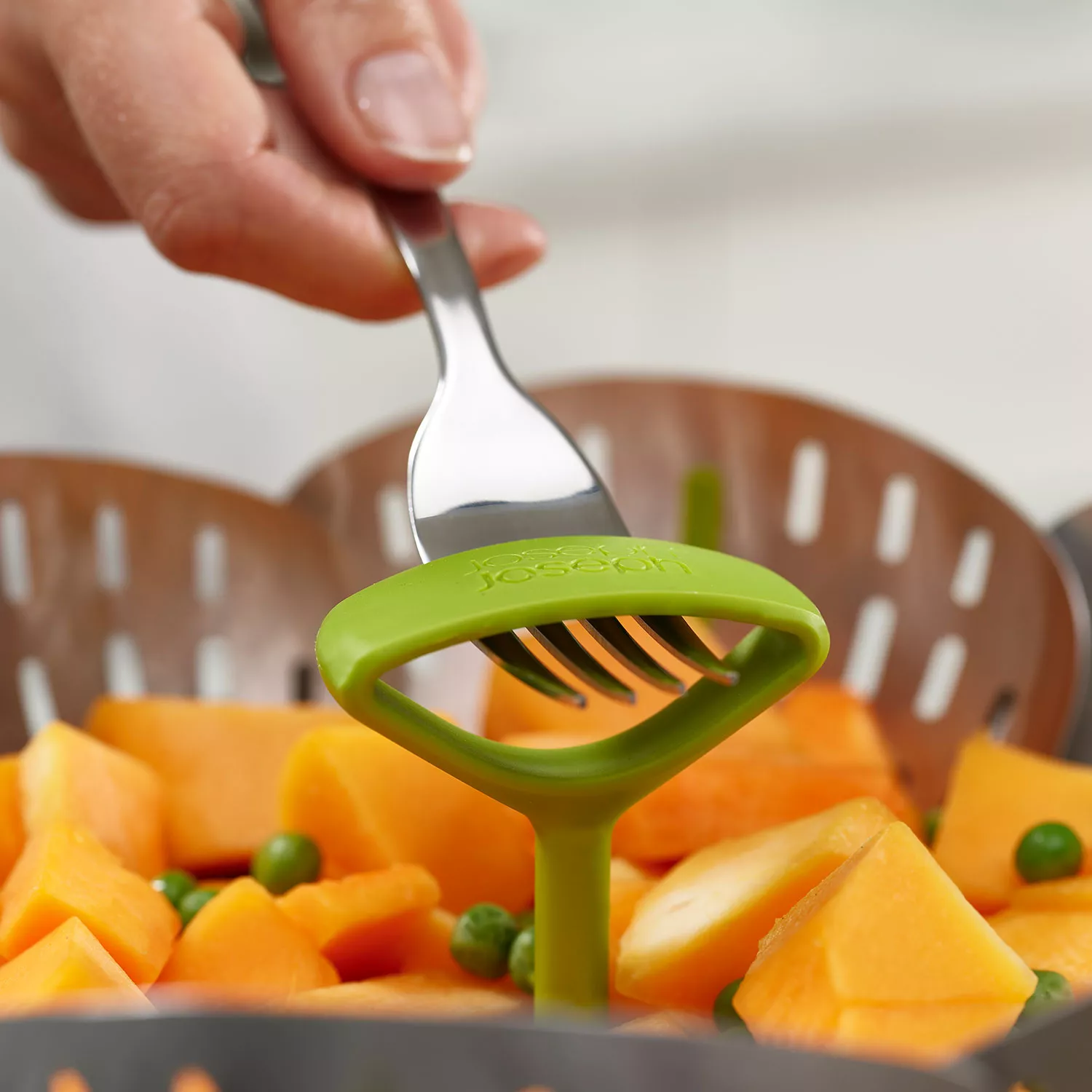OXO SoftWorks Silicone Pot Pressure Cooker Vegetable Food Steamer Basket -  Large