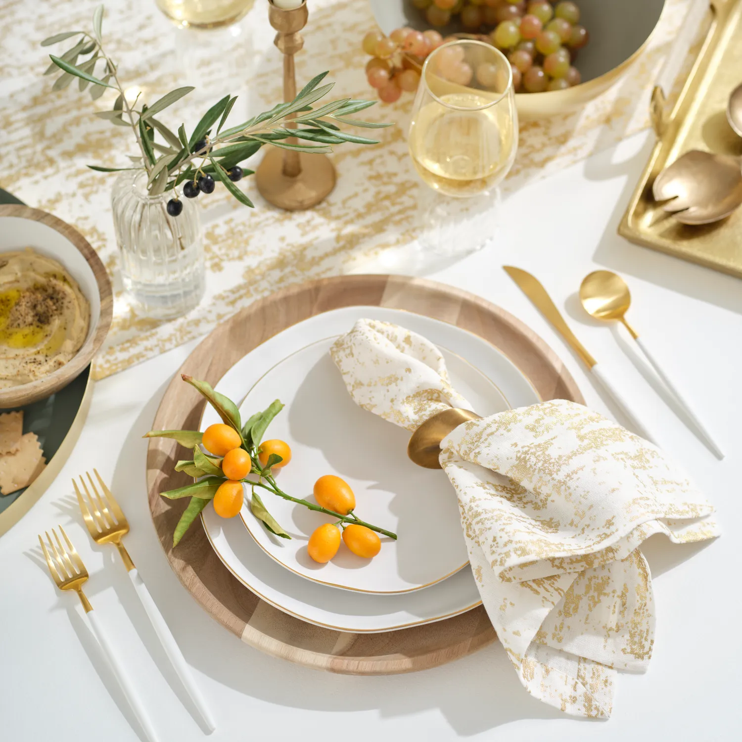 Sur La Table Gold Rimmed Dinner Plate