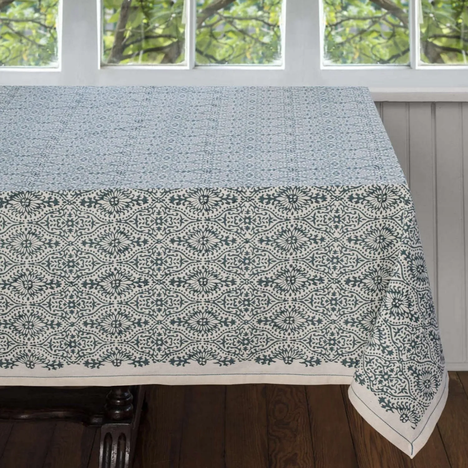 Sustainable Threads Motifs Fog Tablecloth