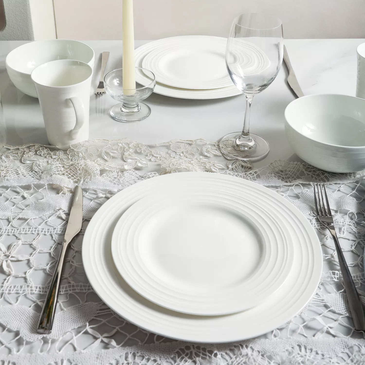 Stone Lain Bone China Round Swirl 16-Piece Dinnerware Set