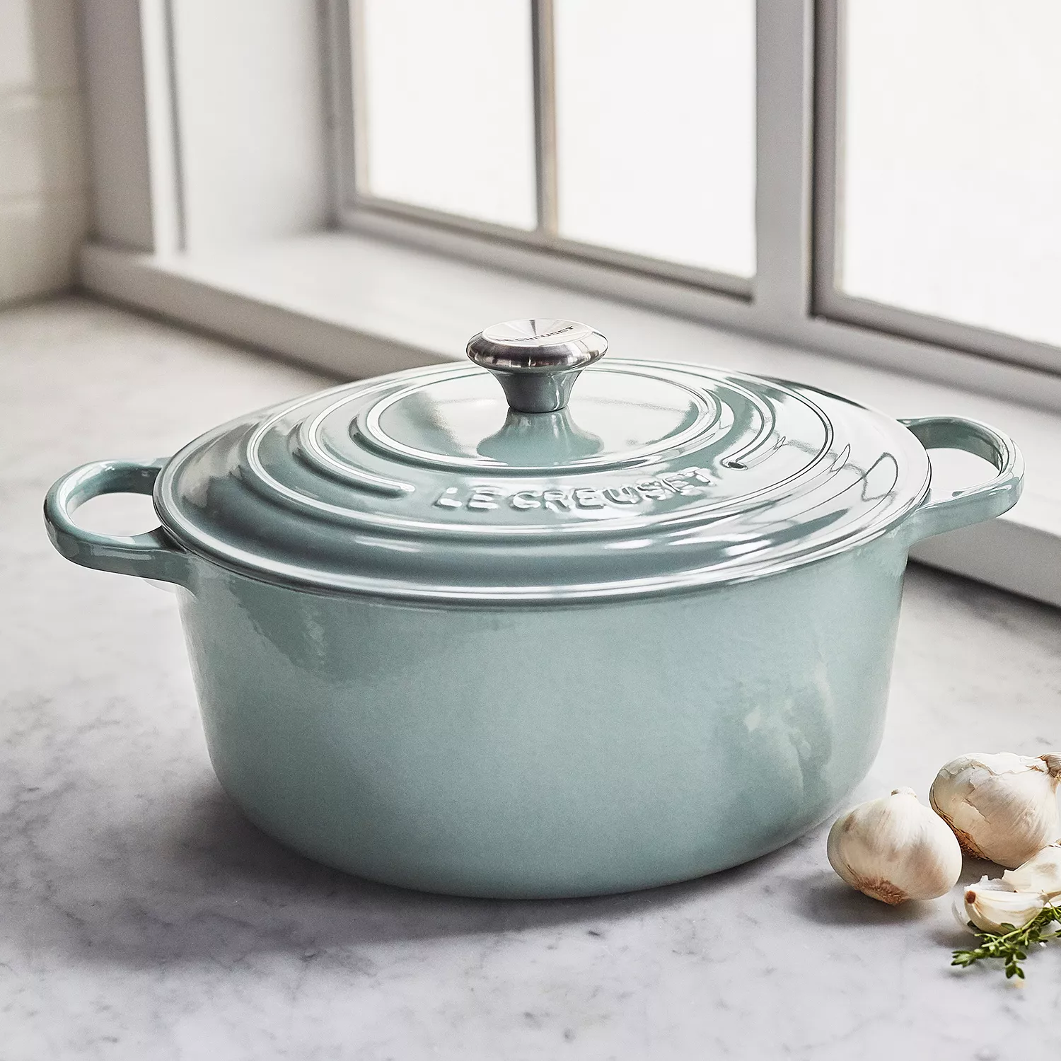 Le Creuset Signature Round Dutch Oven, 9 qt.