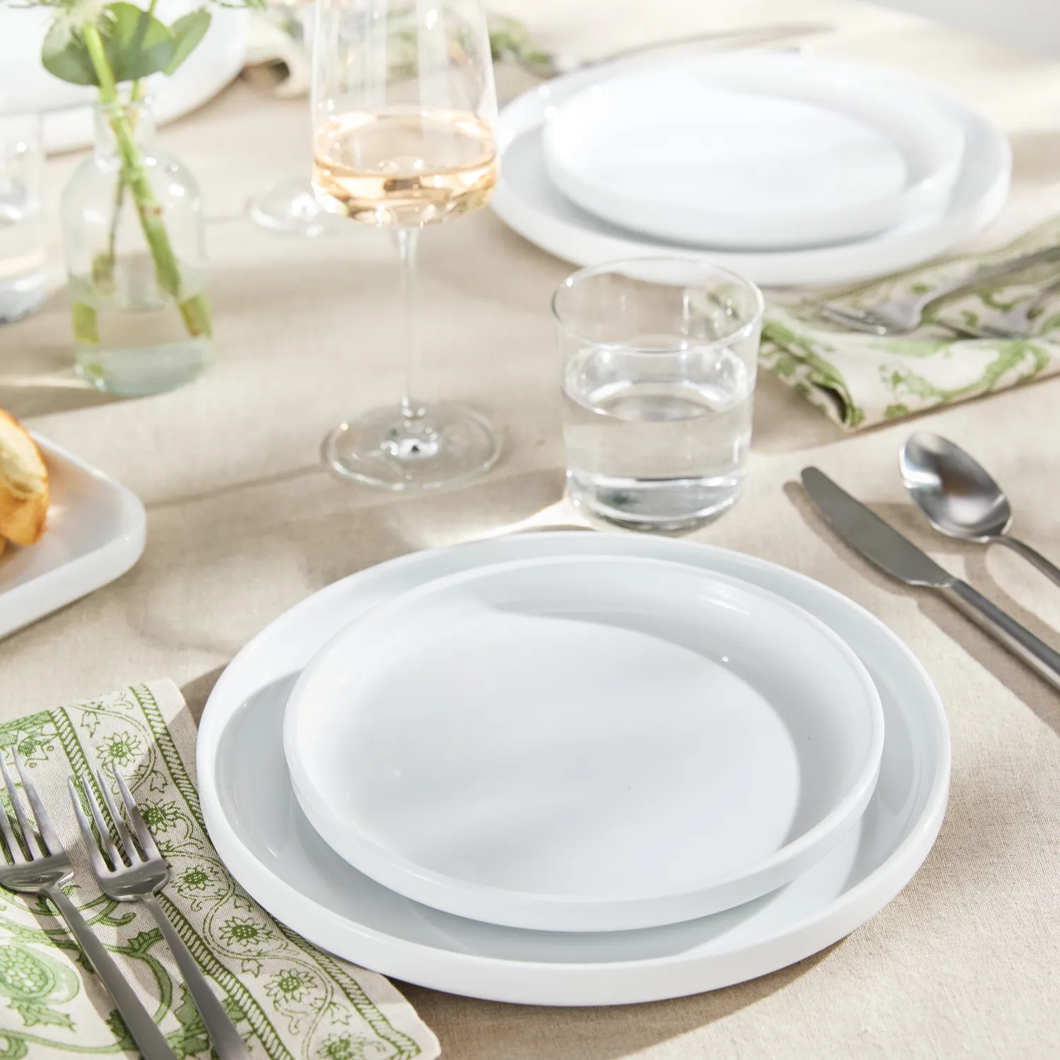 Sur La Table Coupe 16-Piece Dinnerware 