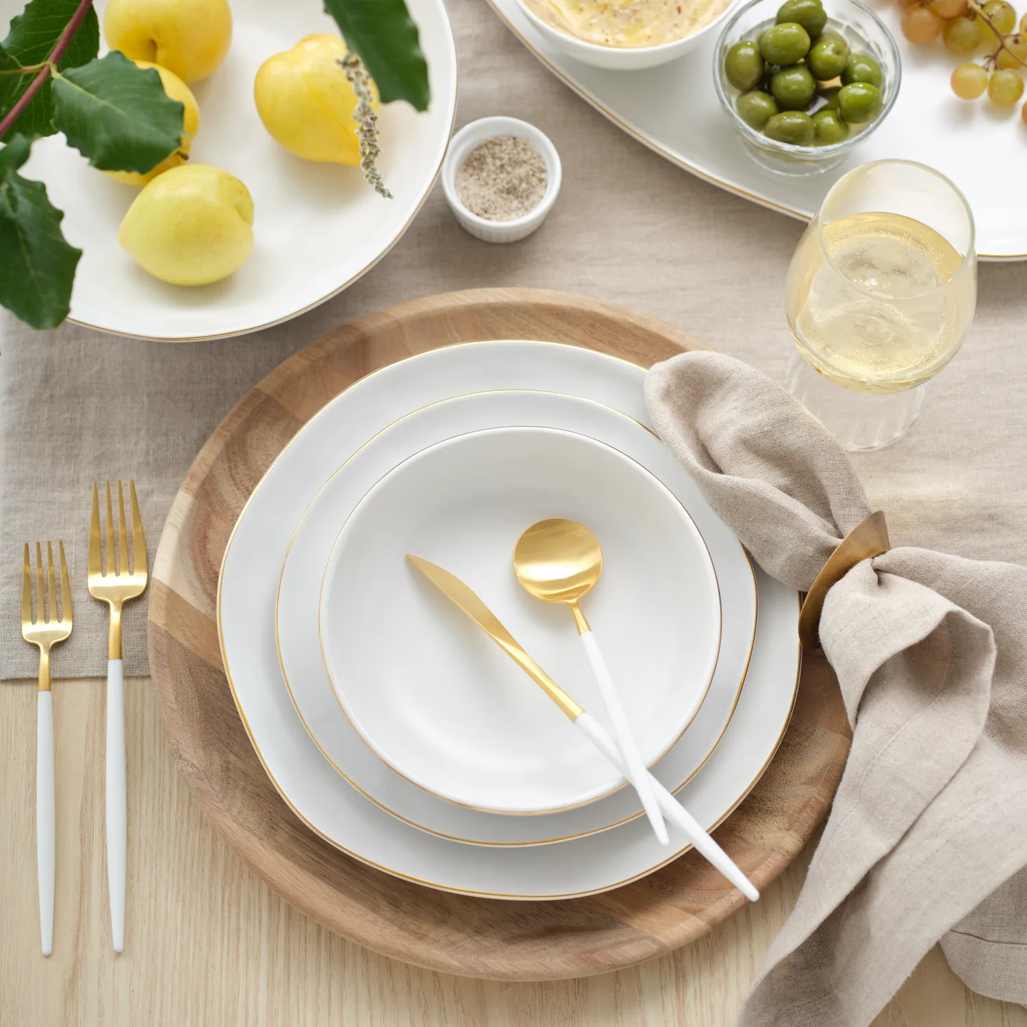 Sur La Table Gold Rimmed Dinner Plate