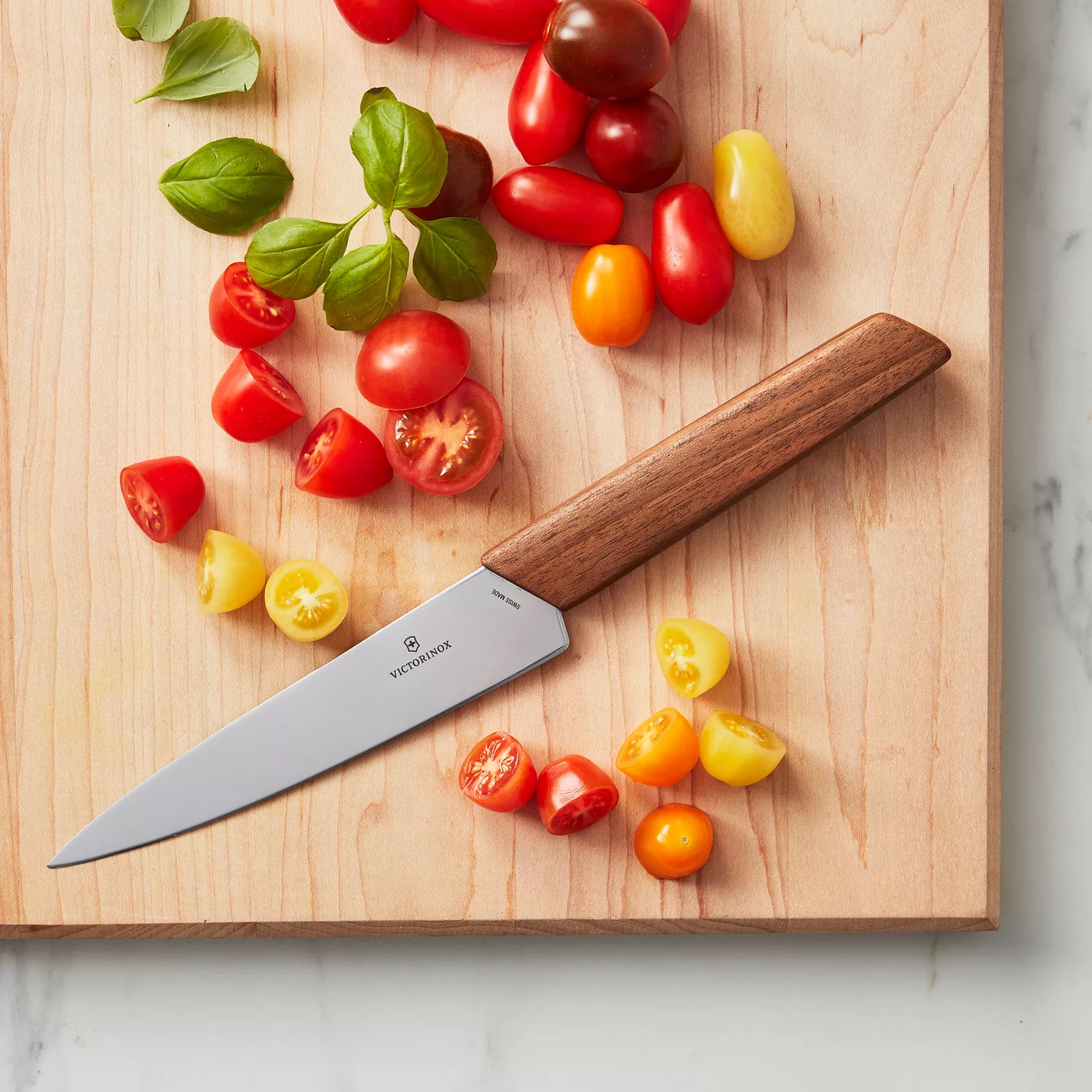 Victorinox Swiss Modern Kitchen Knife Block Set In Stainless & Walnut 6  Pieces