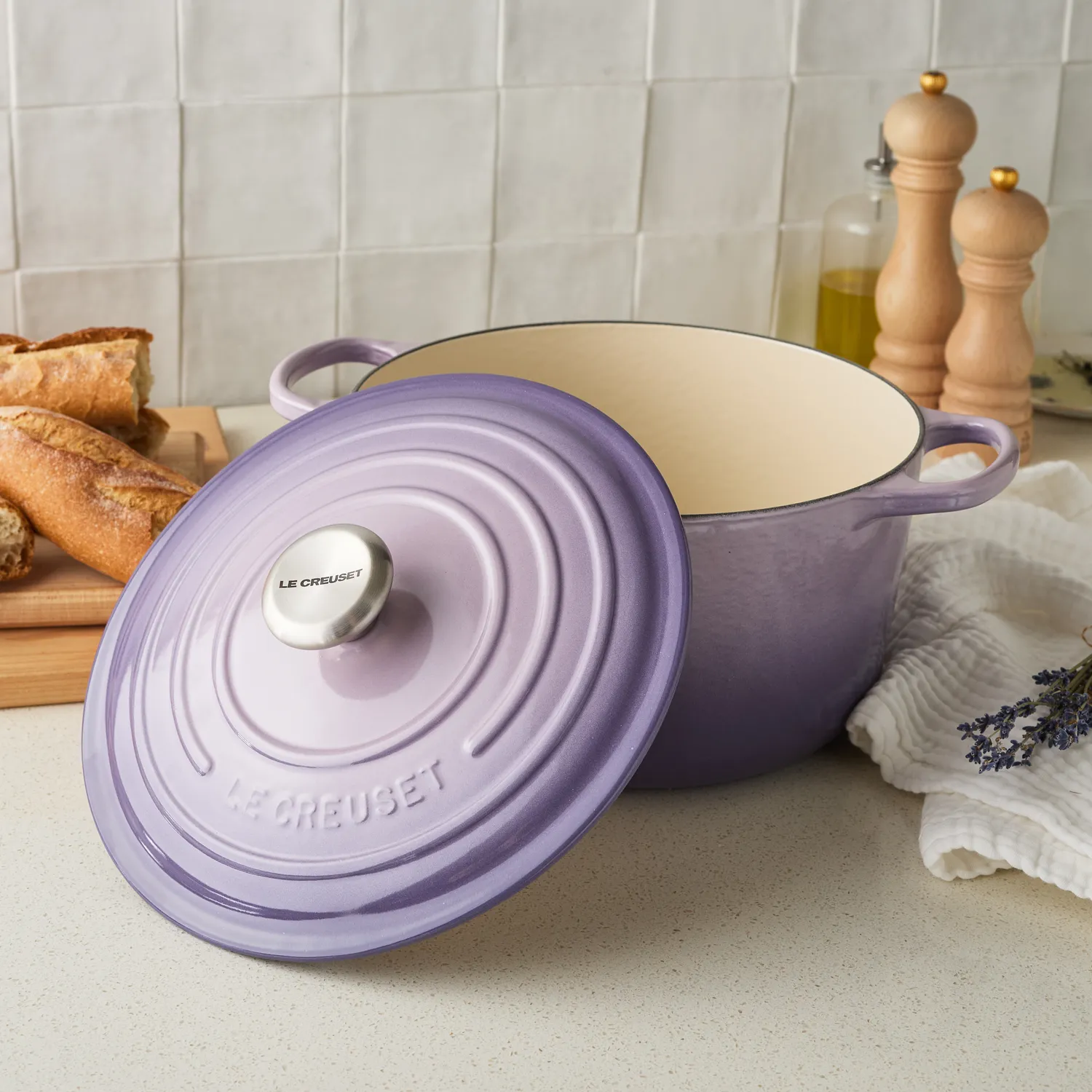 Le Creuset Signature Deep Round Dutch Oven, 6.5 qt.