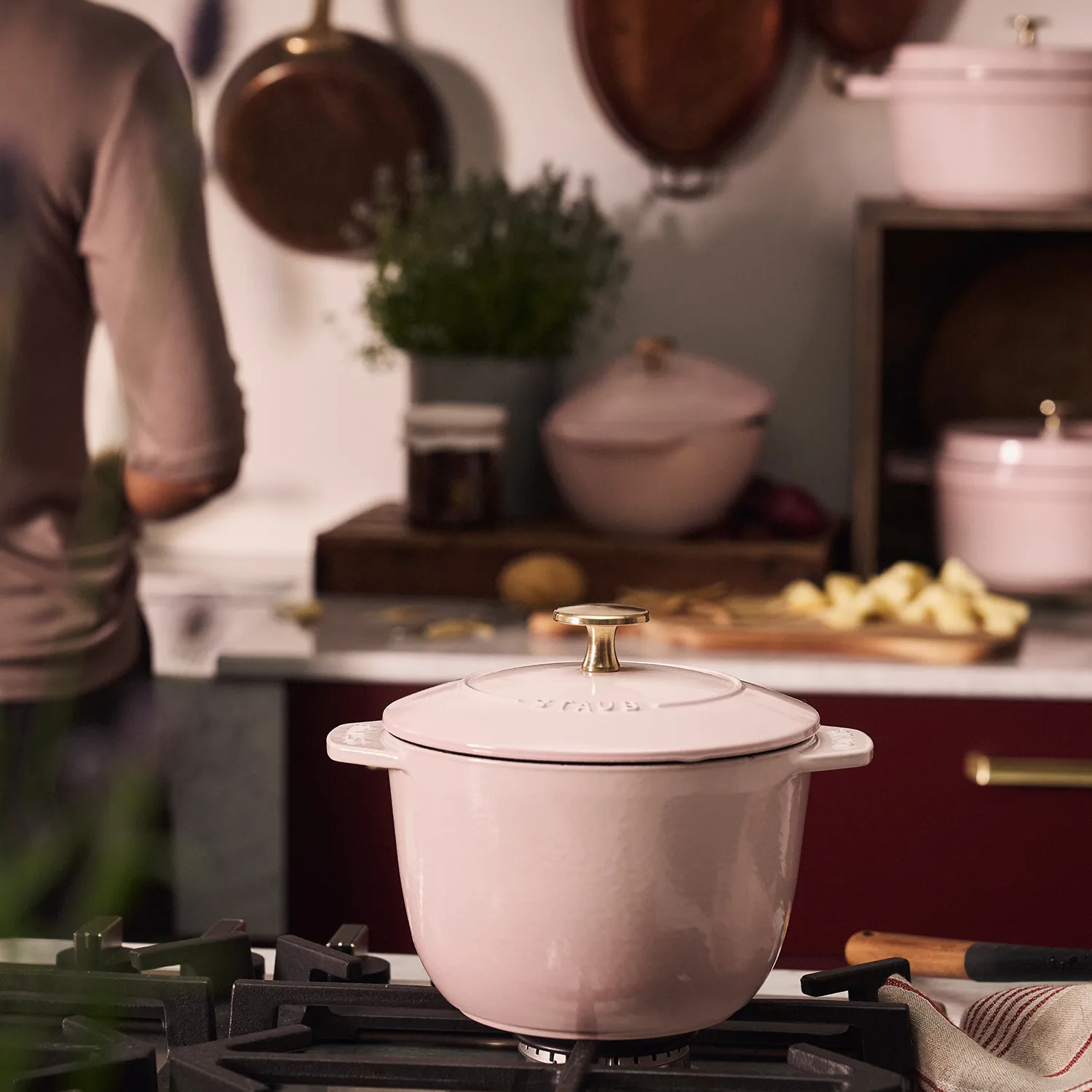 Staub Petite Round Oven, 1.5 qt.