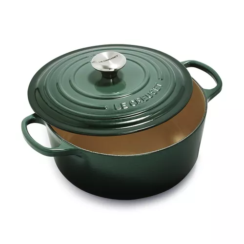 Le Creuset Signature Round Dutch Oven, 5.5 Qt. Le Creuset Signature Round Dutch Oven, 5.5 Qt.
