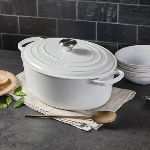 Le Creuset Signature Oval Dutch Oven, 8 qt.