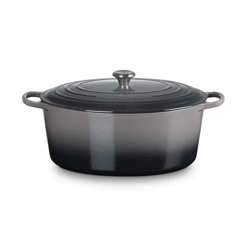 Le Creuset Signature Oval Dutch Oven, 15.5 qt.
