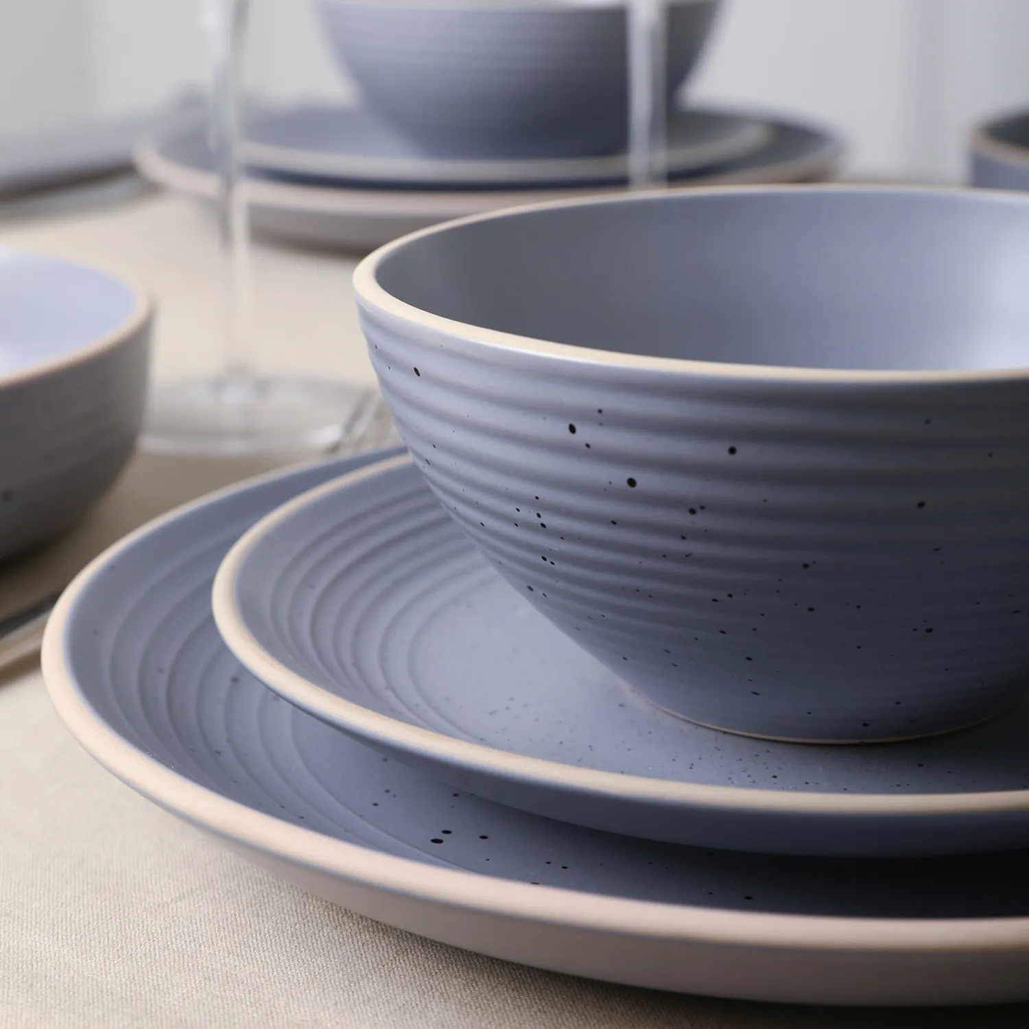 Stone Lain Lauren Stoneware 16-Piece Dinnerware Set