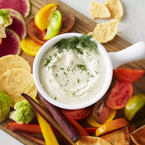 CARAMELIZED ONION DIP WITH CRUDITÉ