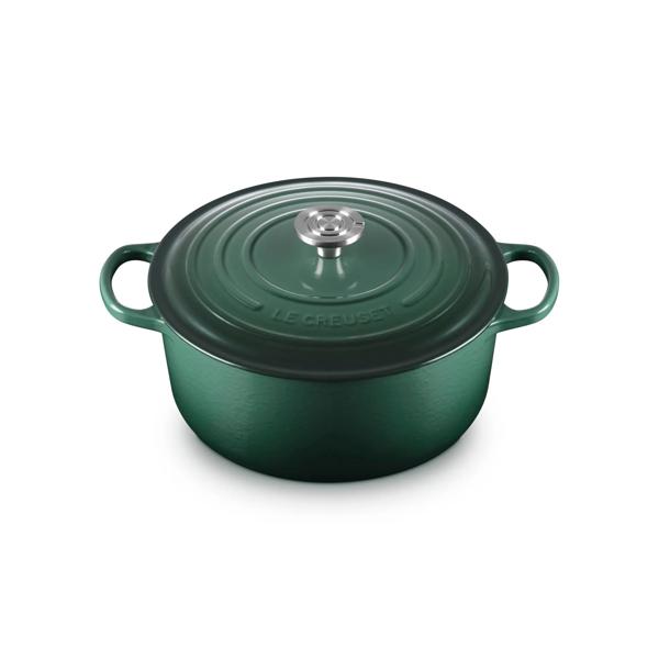 Le Creuset Signature Round Dutch Oven, 7.25 qt.