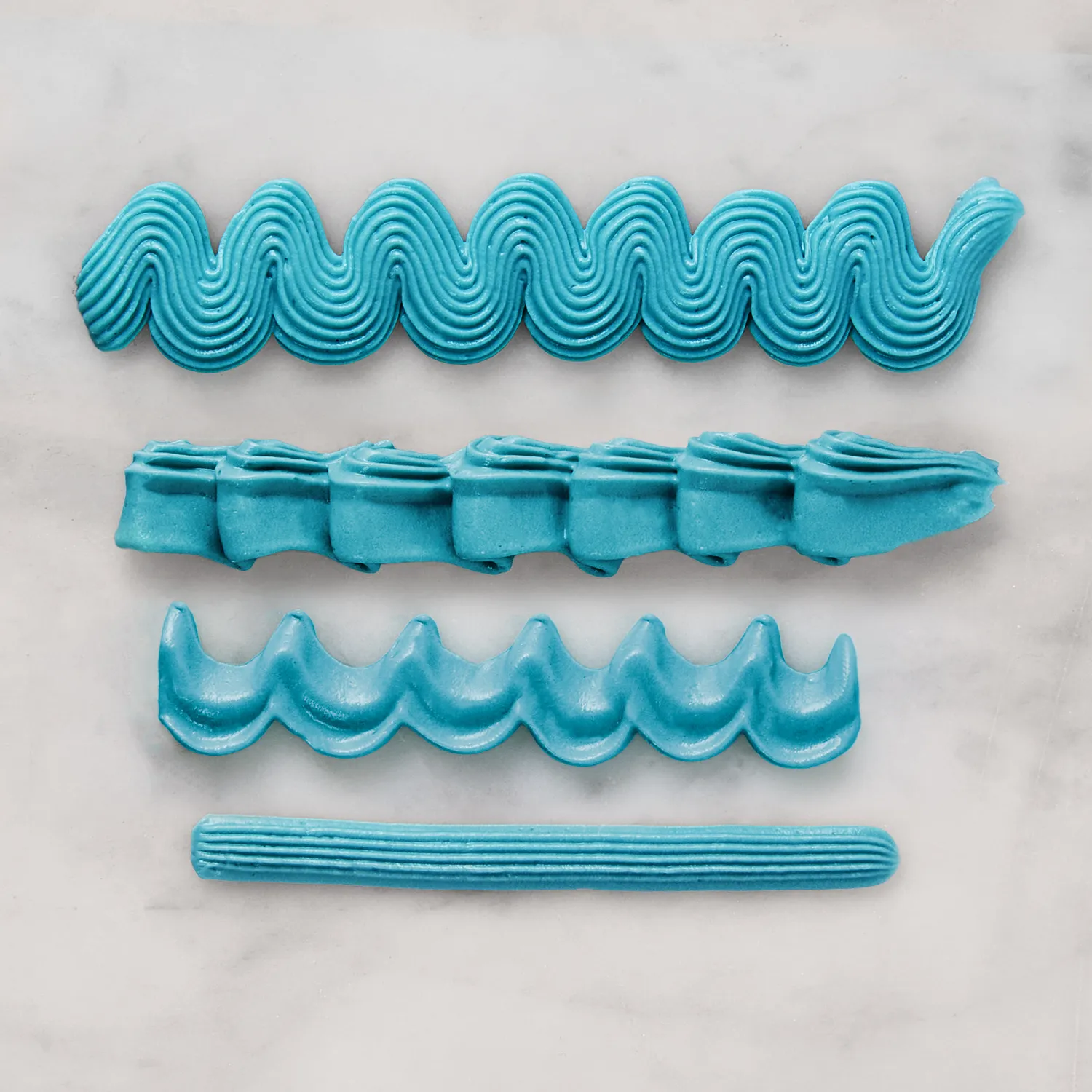 Sur La Table 60-Piece Decorating Tip Set