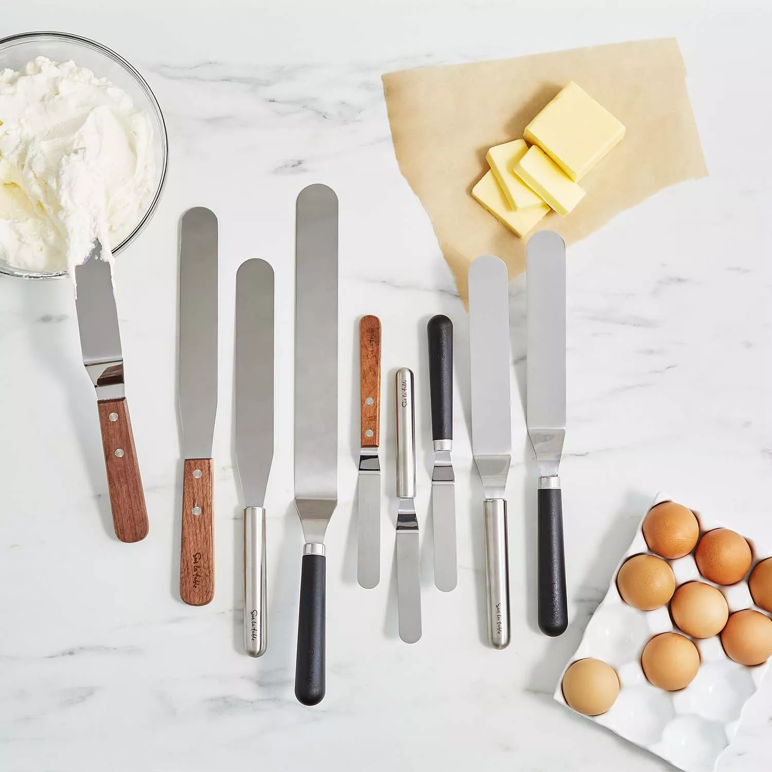 Sur La Table Offset Wood-Handle Icing Spatula