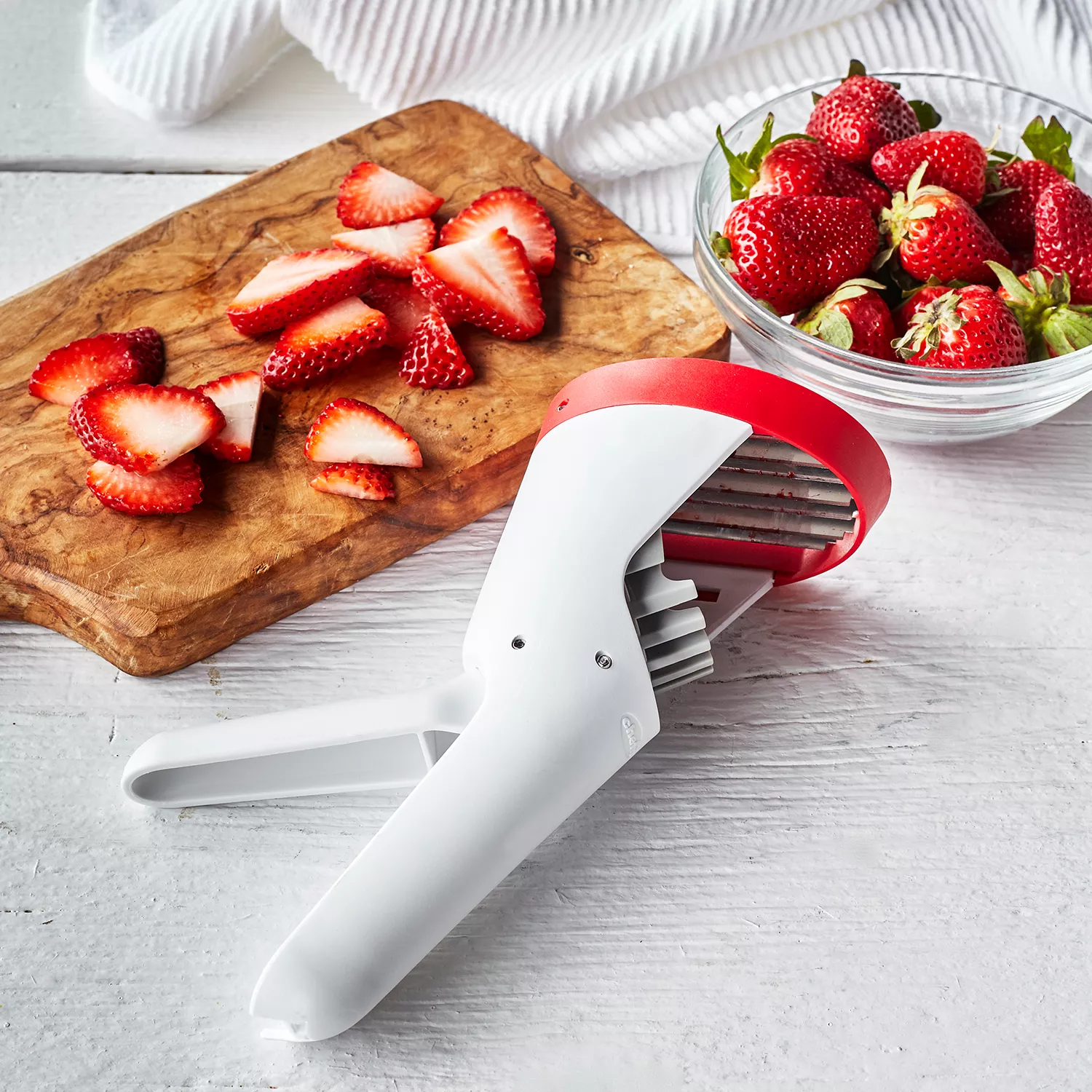 Cup Slicer With Cleaning Brushes, Stainless Steel Strawberry