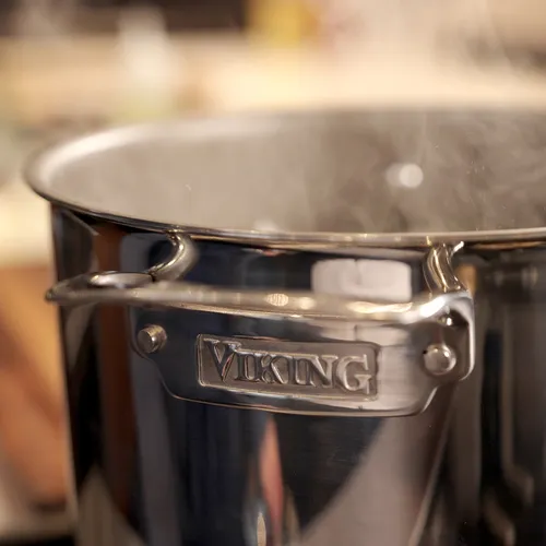 Viking PureGlide Pro 3-Ply Stock Pot with Glass Lid, 8 qt.